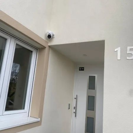 De La Chapelle-le Hibou Apartment *