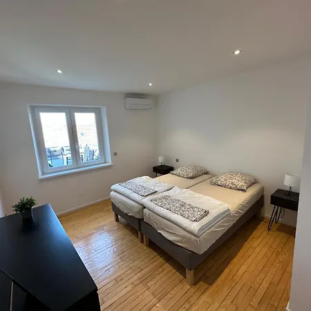 De La Chapelle-le Hibou Innenheim