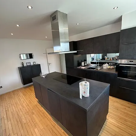 De La Chapelle-le Hibou Innenheim