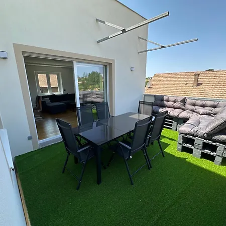 De La Chapelle-le Hibou